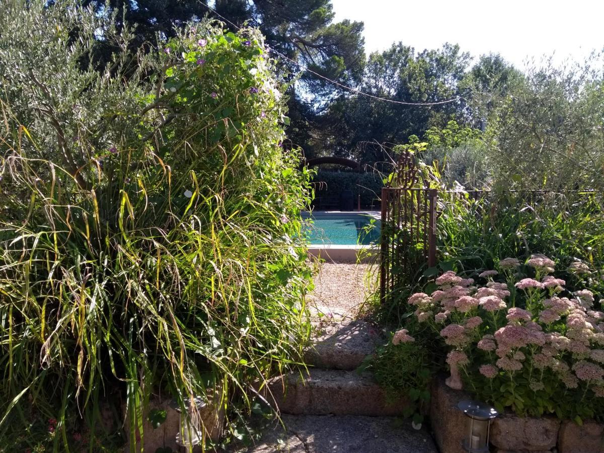 Bed and Breakfast Mas de Camejean Lambesc Exterior foto